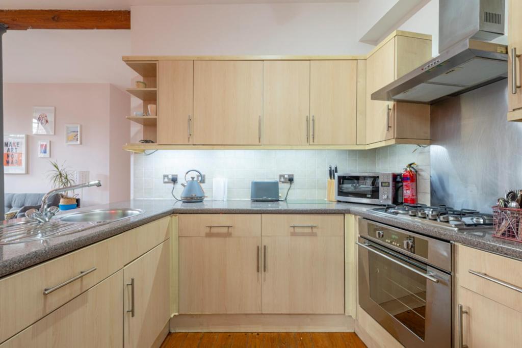 נוטינגהאם 5 Mins Walk From Centre, Spacious City Apt, Open-Plan מראה חיצוני תמונה